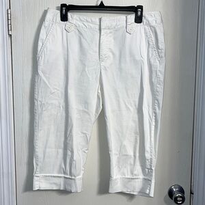St Johns Bay Excellent condition lightweight white capris